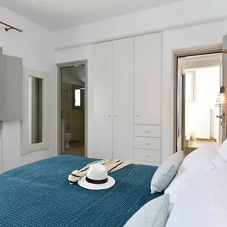 Callista Villa Párosz