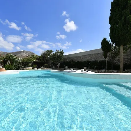 Callista Villa *