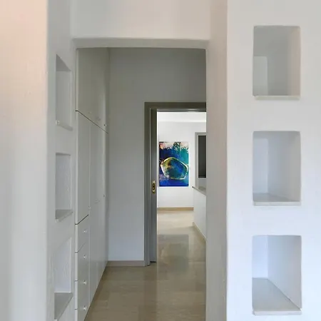 Callista Villa *
